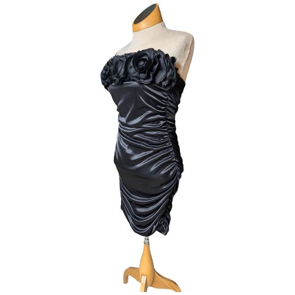 Vtg Y2K Taboo Black Shiny Stretch Fabric Ruched Rosette Trim Strapless Dress M - Picture 1 of 4